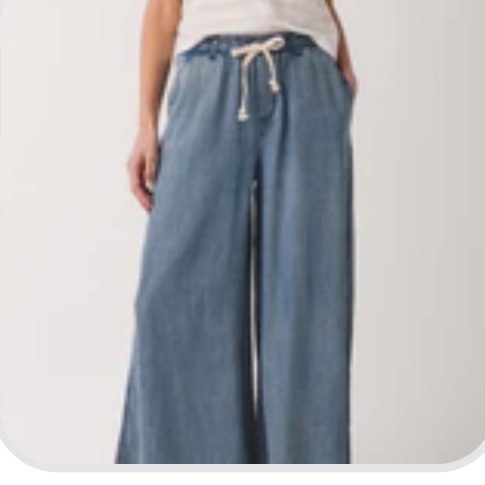 Vintage Havana medium tencel Wide-Leg Pants in washed denim 

Brand new